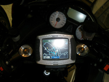 ZZR1400にナビを装備しました。